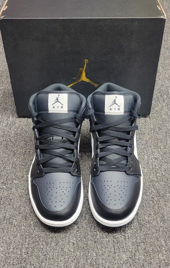 Nike Air Jordan 1 Mid Black Off Noir DQ8426-010 Size 8.5