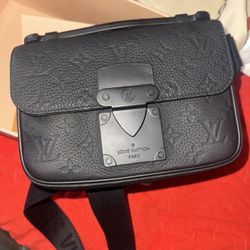 Louis Vuitton Cross Body Bag
