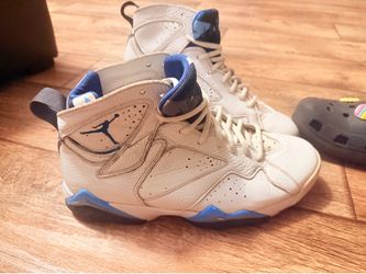 Jordan sneakers size 9