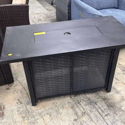 Propane Fire Pit, 43” Outdoor Gas Fire Pit Table, 50,000 BTU 2-in-1 Texteline Pattern Fire Table with Removable Lid