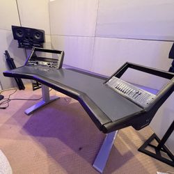 Argosy Halo Pro Studio Desk Workstation - Studio desk