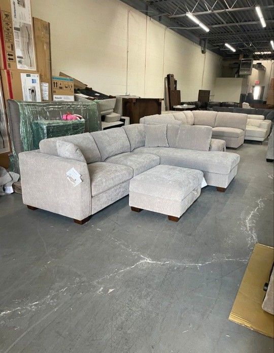 Quilty Living Room Set Couch Ottoman