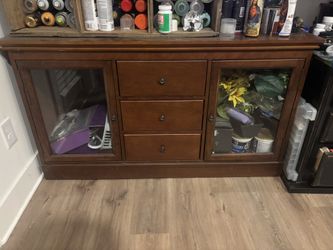 Credenza cabinet