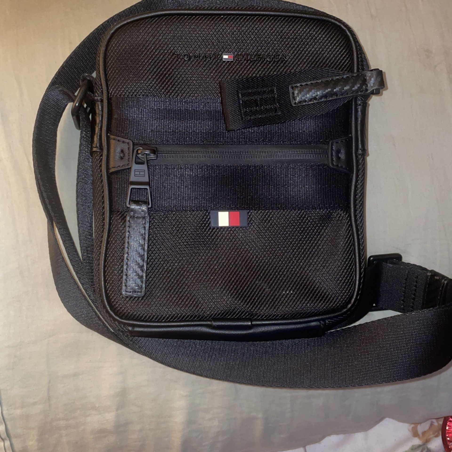 Tommy Hilfiger crossbody bag 