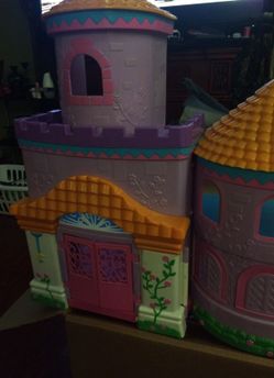 Dora play house