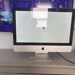 Apple desktop computer