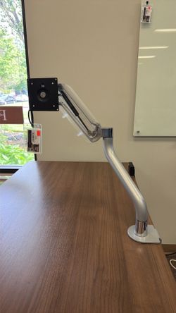 Single Monitor Arm