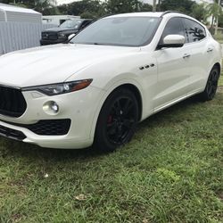 2017 MASERATI LEVANTE