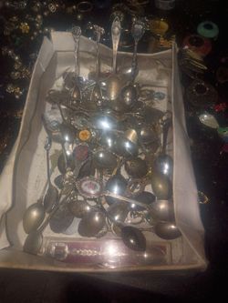 Around 50 souvenir spoons 3 silver