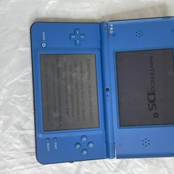 Nintendo DS XL Blue 