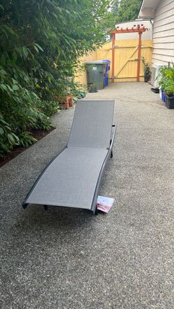 Lounge chair