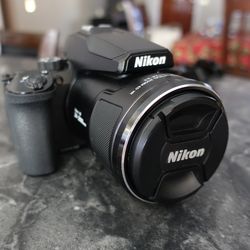 Nikon Coolpix P950 (83x optical zoom)