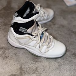 Jordan 11 Retro Legend Blue