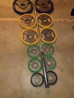 300LB OLYMPIC WEIGHT SET BUMPER PLATES