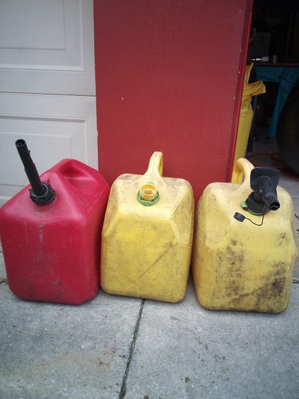 $12. 5 GALLON GAS CAN