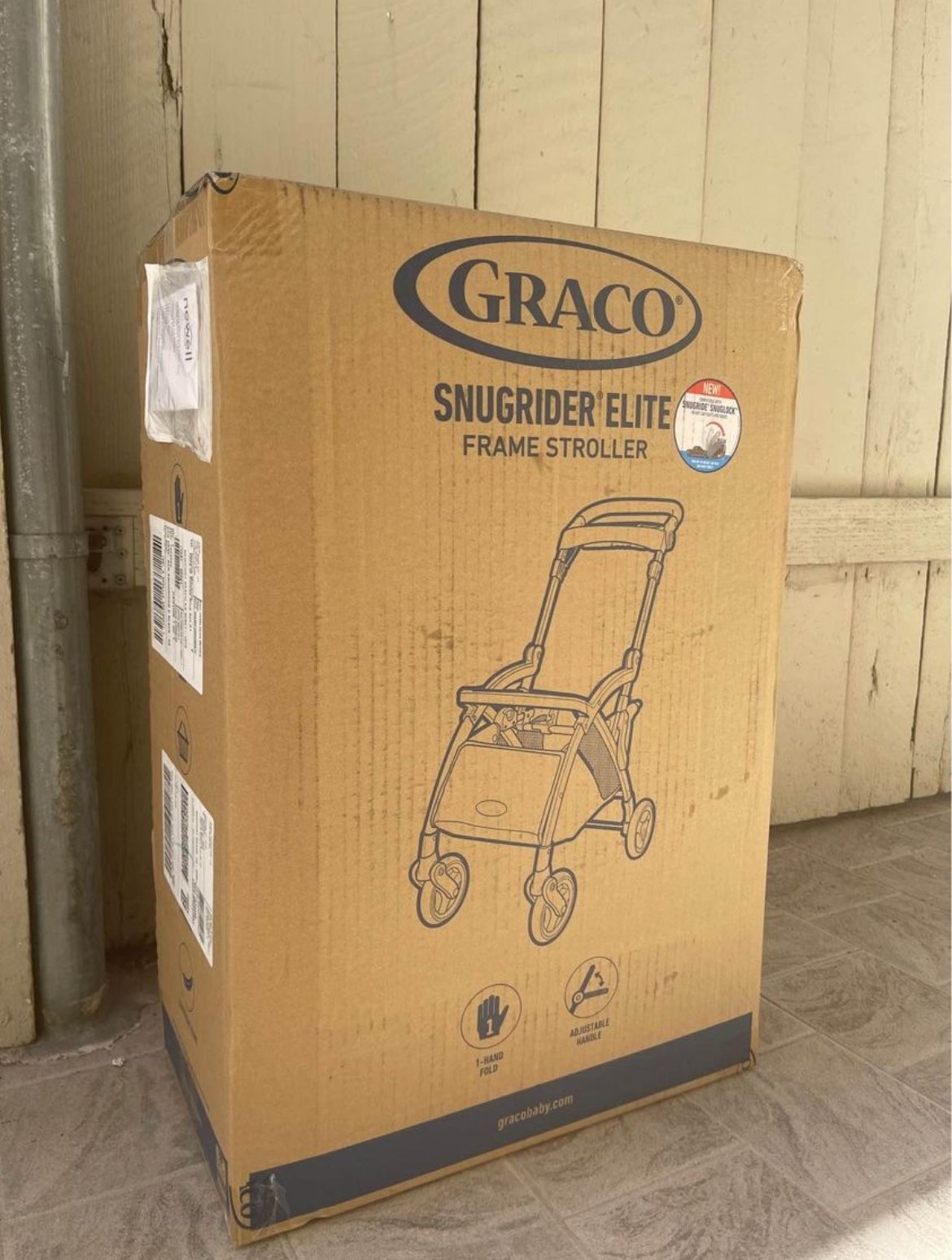 Graco Snugrider Elite Frame Stroller With Carseat 