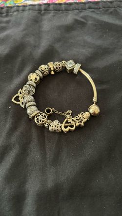 Pandora 14k 21 charms