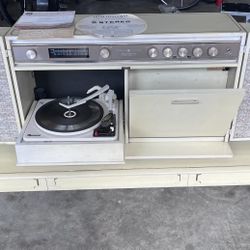 Vintage Stereo/record Player