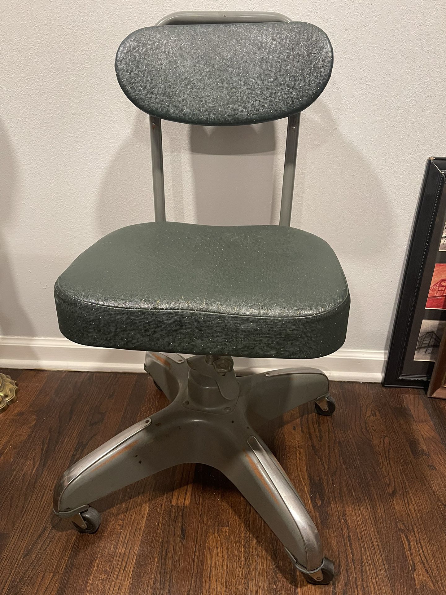 Vintage Industrial Mid Century Hamilton Cosco Inc Green Rolling Office Chair