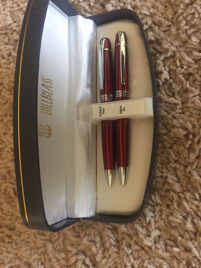 Bill Blass new ball point pen and pencil set in box