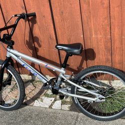 GT Mach One 1 Expert silver 20" BMX Bike Bicycle