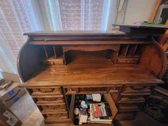 Roll top desk