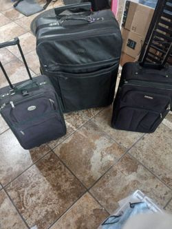 3 SUITCASES