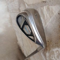 Callaway Rouge Aproach Wedge with Aldila Shaft Synergy Blue