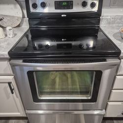 whirlpool stove amd microwave