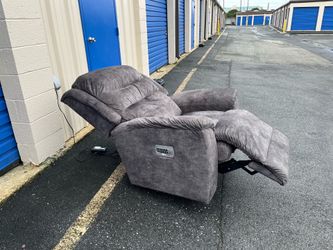 REEDWOOD OVERSIZED LAZYBOY POWER RECLINER