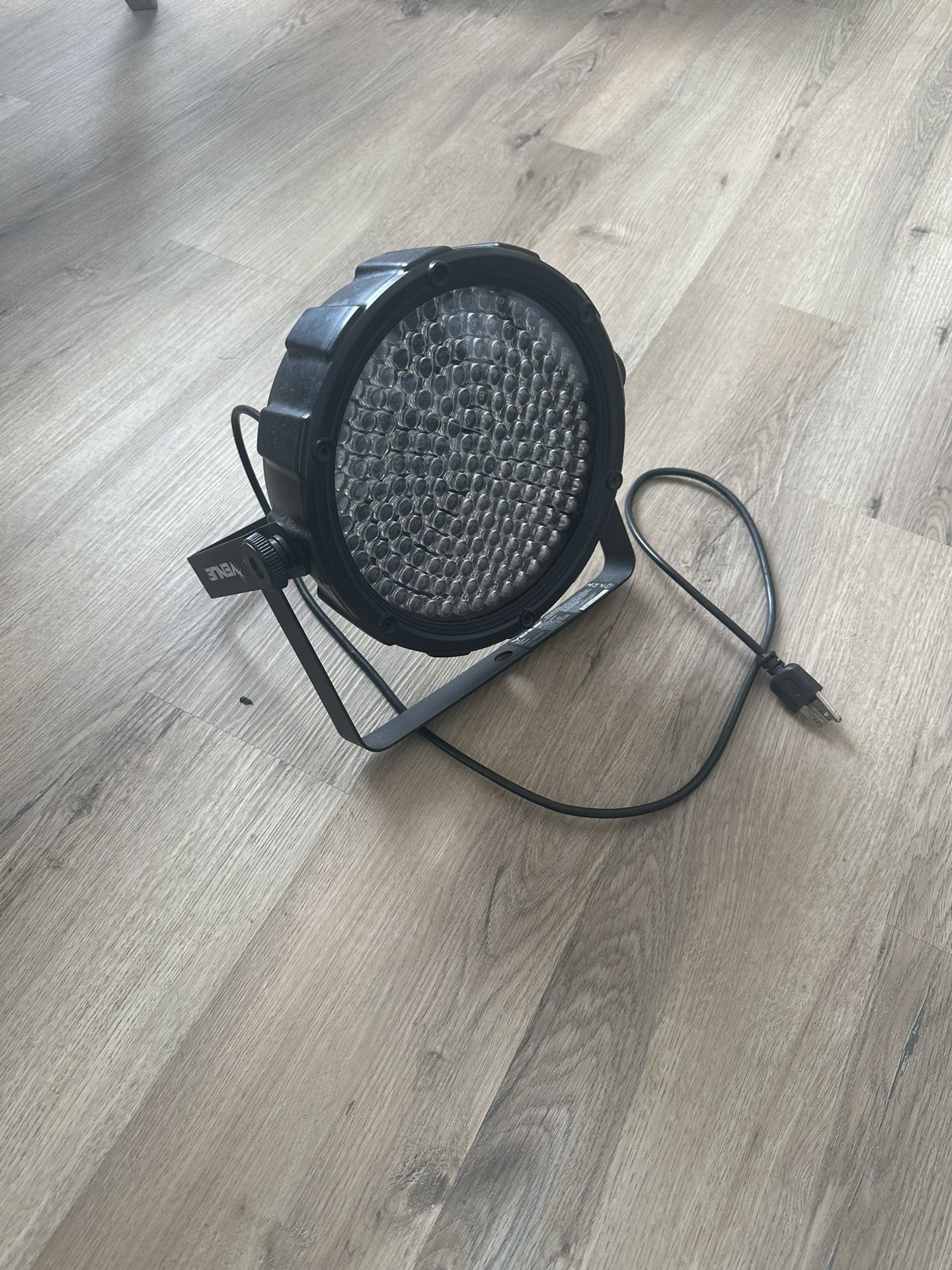 Venue Thinpar 64 LED multicolor lighting equipment