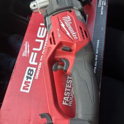 Milwauke Fuel M18 Hole Hang 