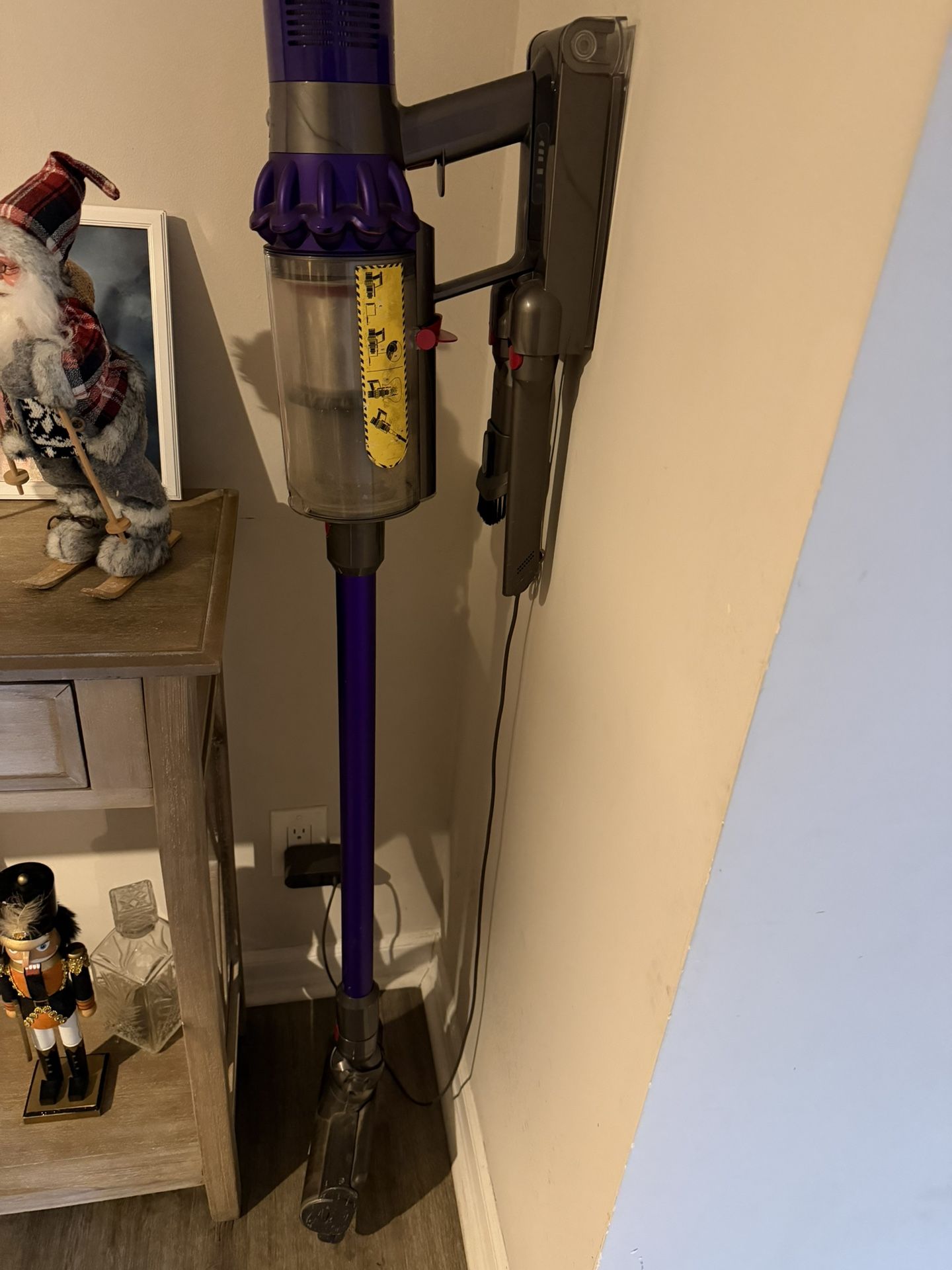 Dyson V10 Animal Hardly Used