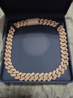 Bust down chain rose color