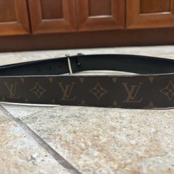 Louis Vuitton belt