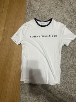 tommy hilfigure t shirt
