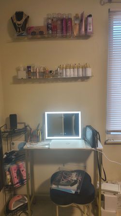 Vanity mirror