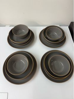 16 piece dinnerware set