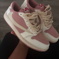 USED JORDAN 1s size 8.5