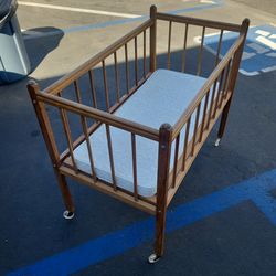1950's or 1960's vintage baby crib