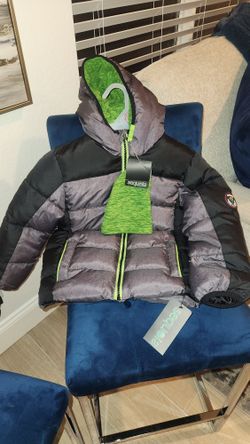 Size 6 Boys Jacket NEW WITH TAGS and a Beanie