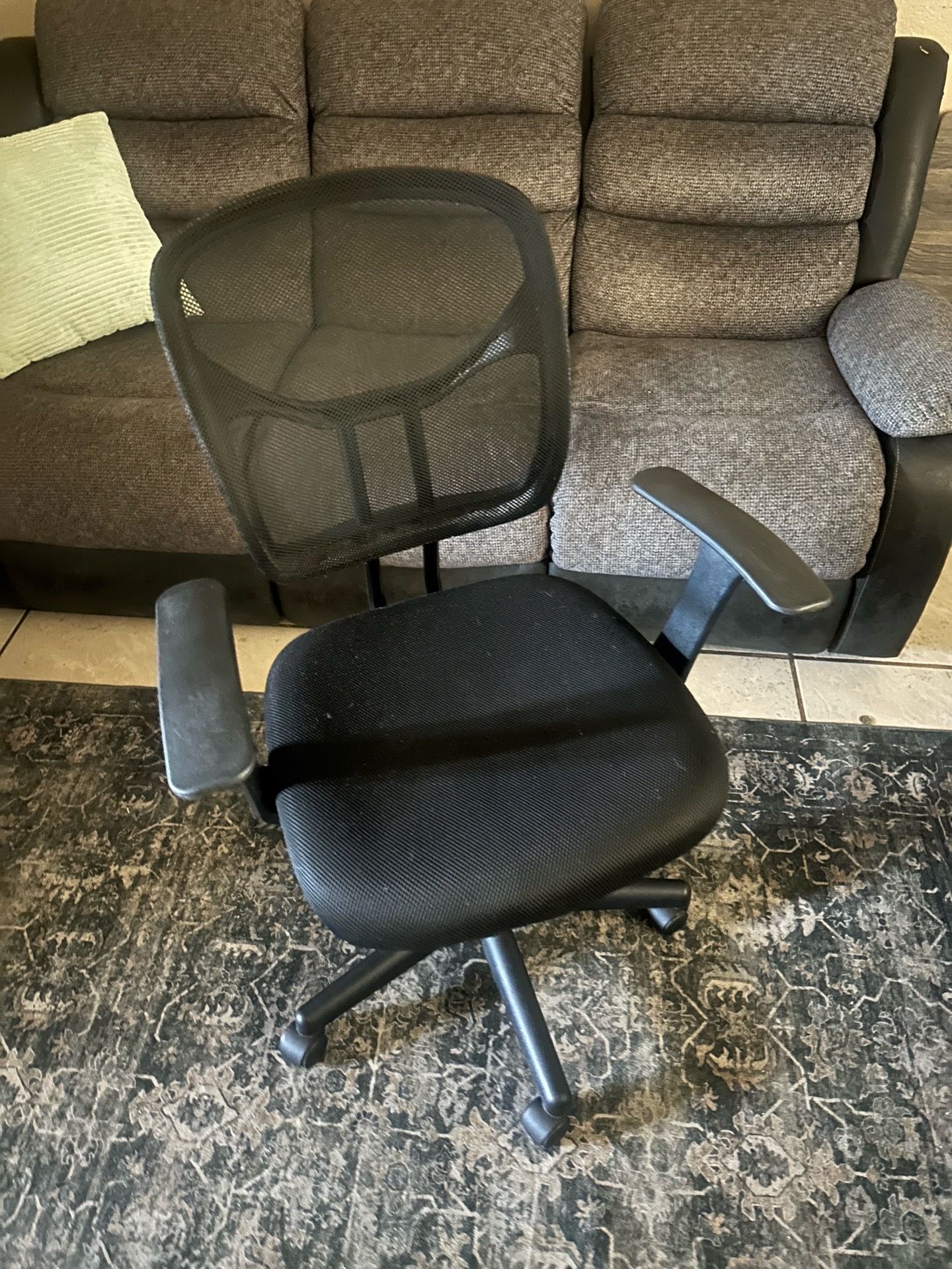 Desk chair