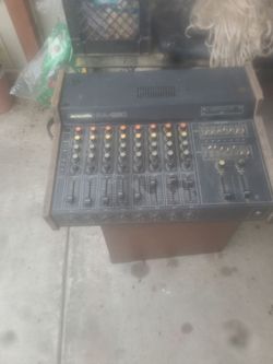 An acoustic PA 260 vintage