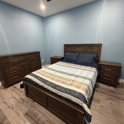 Full Bedroom Set - Bed Frame, Dresser & Nightstands 