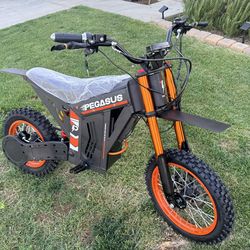 Pegasus 2000W Electric Dirt Bike – 37MPH Off-Road E-Bike – 45 Mile Range