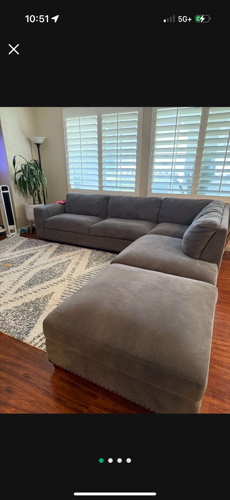 Pre-own Sectional Couch w/ Ottoman