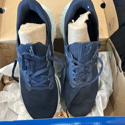 Sketchers Men’s Shoes - Size 11