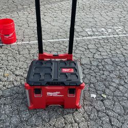 Milwaukee Pack out Rolling Tool Box In La Puente 