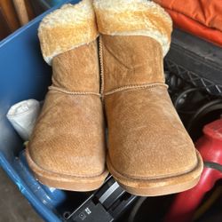 Lamo Essential Boots Size 10