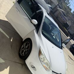 2013 Ford Focus Sedan - Runs Great